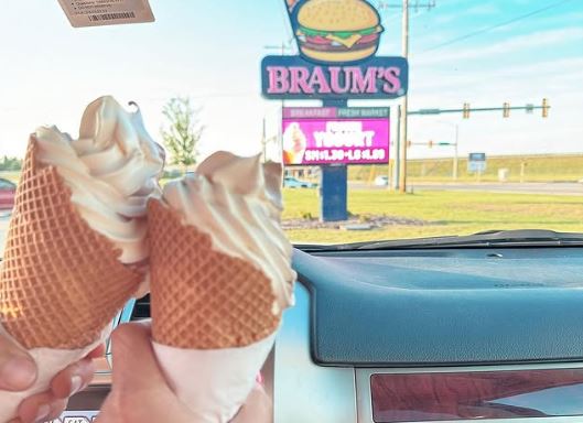 Braum's Peach Ice Cream